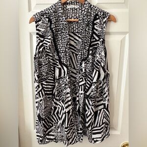 Cato Monochrome Geometric Sleeveless Top